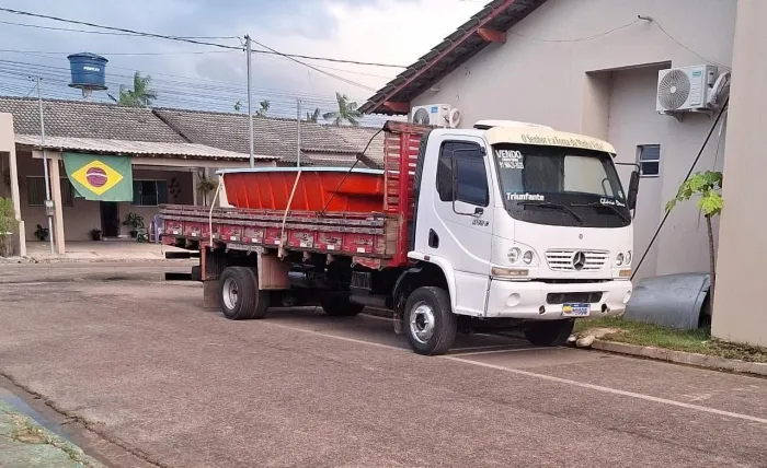 Mercedes-Benz Accelo 915c 2009