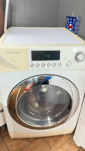 Lava e seca Electrolux