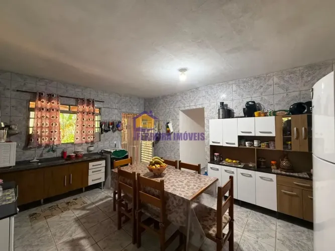 Ibiúna, chácara com 3 dormitórios bem localizada