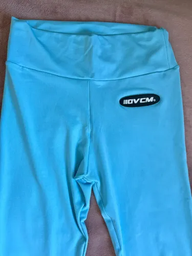 Calça legging Overcome azul bebê