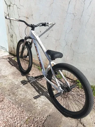 Vende se absoluto brutus