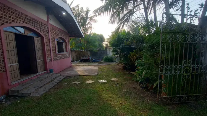 ALUGO EXCELENTE CASA POR TEMPORADA - DE FREMTE PARA O MAR, SUPER VENTILADA - VOCÊ MERECE,