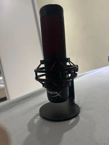 MICROFONE DE MESA HYPERX QUADCAST