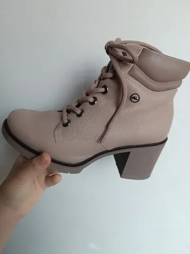 Bota Dakota em couro