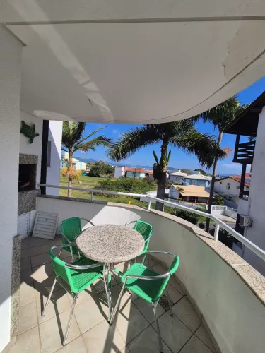 Apartamento com vista a 3 min da praia