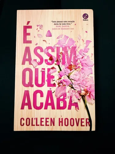 Livro É assim que acaba - Collen Hoover