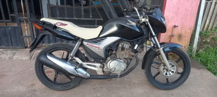 Titan 150 flex Ano 2013. Selada é quitada . Moto completa. *45