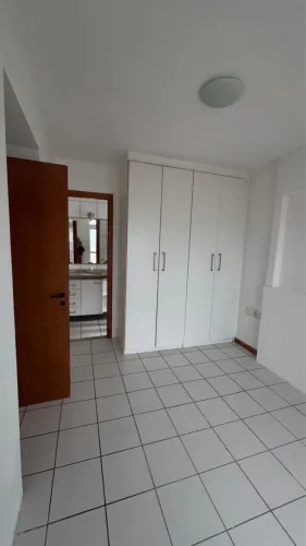 Vendo guarda roupas projetado branco