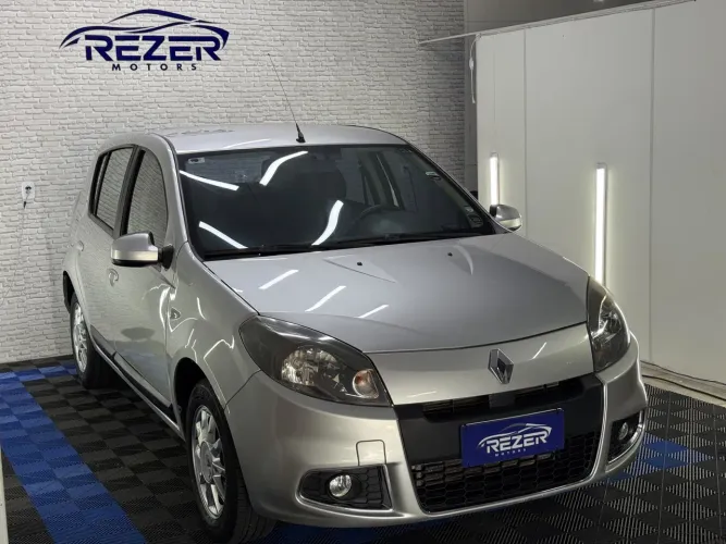 Renault Sandero Privilège Hi-flex 1.6 16V 5P AUT 2014