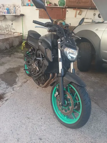 * Moto MT 07