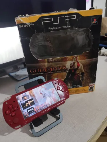 PSP edição especial GOW (CIB) e destravado top muito lindo.