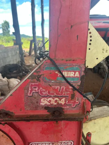 Ensiladeira Pecus 9004 geração 4