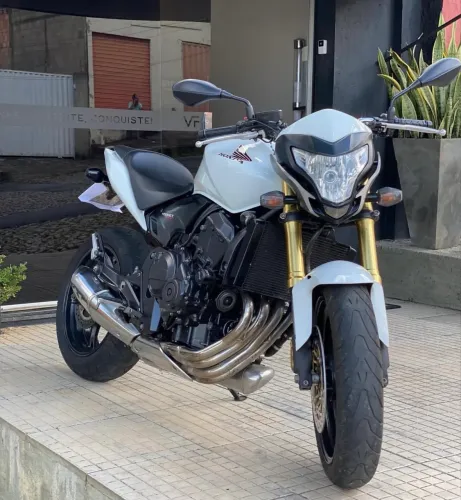 CB 600F HORNET