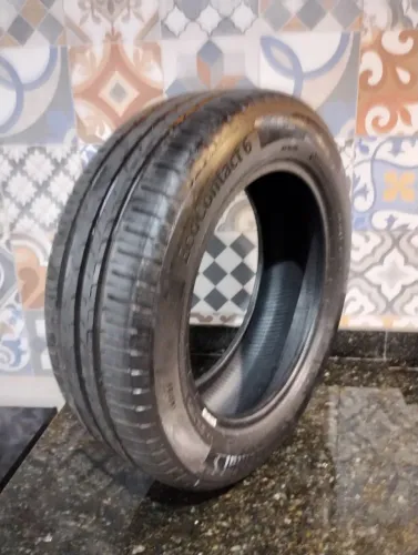 Vendo Pneu 185/60/15 Continental R$ 350,00