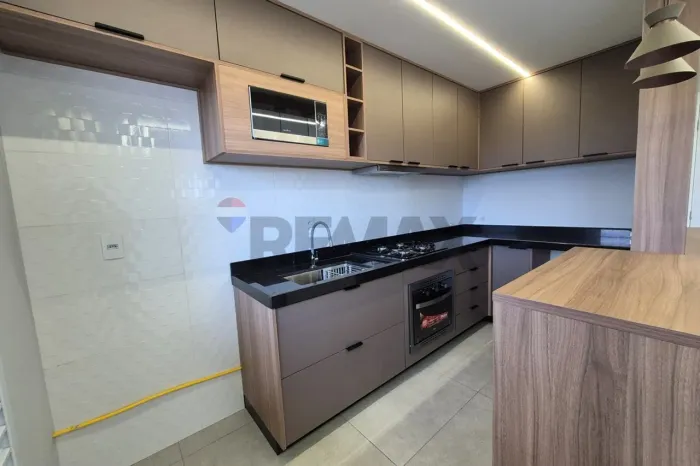 Apartamento para alugar com 02 quartos, 02 banheiros e 2 vagas - Torres de Módena - Jardim