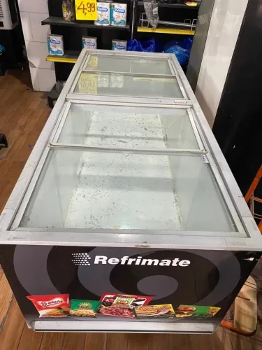 Vendo Balcão de congelado muito novo