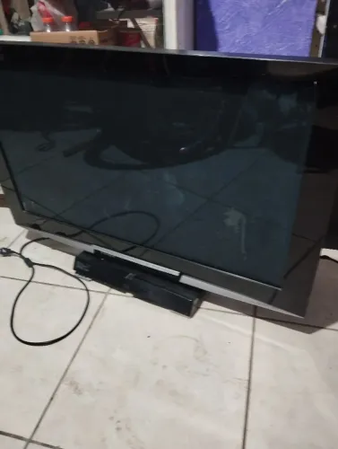 TV PANASONIC 42 POLEGADAS $ 900