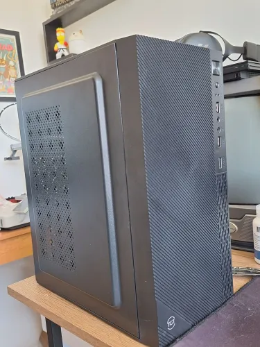 PC Gamer Xeon 2630 V4 + 8GB Ram + RX 580 8GB