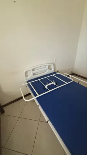 Vendo cama hospitalar