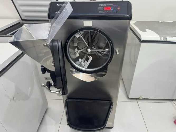 Maquina de sorvete pro16 Finamac