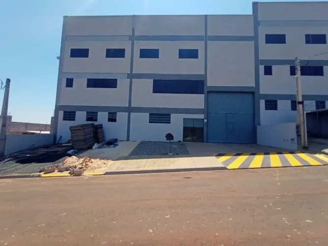 Galpão para alugar, 673 m² por R$ 12.250/mês - Americana - Americana/SP