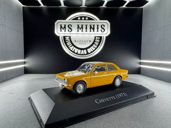 Miniatura Chevrolet Chevette 1973 Amarelo 1/43 Chevrolet Collection Série Ouro