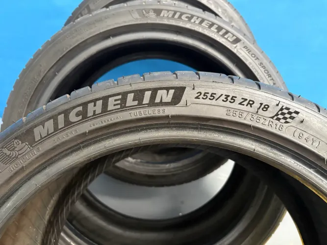 Pneu Michellin Pilot Sport 4 aro 18 - 255/35