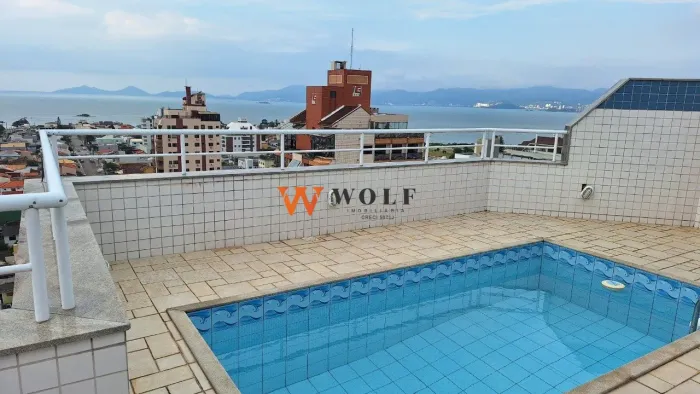 COBERTURA DUPLEX - 218 M2 PRIVATIVOS - 2 VAGAS - PISCINA - VISTA MAR À VENDA NO BALNEÁRIO-