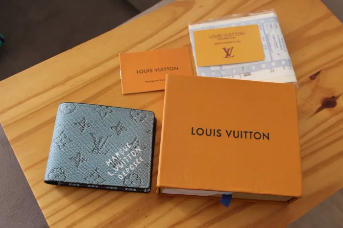 Carteira Louis Vuitton Azul