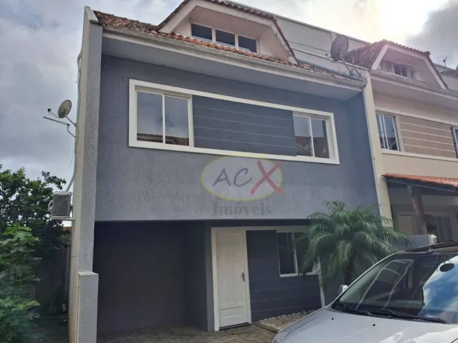Sobrado com 3 dormitórios à venda, 90 m² por R$ 500.000,00 - Santa Cândida - Curitiba/PR