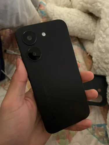 Poco X8 Pro 256GB ? Semi novo