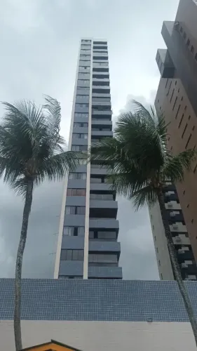 vendo ou alugo apartamento beira mar de candeias um por andar 2210 MT 4 quartos 3 suítes 3
