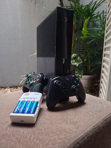 Xbox One Fat 500GB - Só pegar e jogar