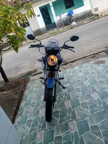 Tô vendendo no precinho qualquer coisa chama no chat 7500 menor preço é 7500 boa toda