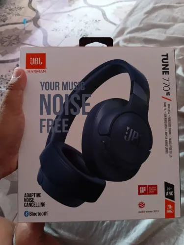 Vende se fone de ouvido ? JBL original na caixa ainda