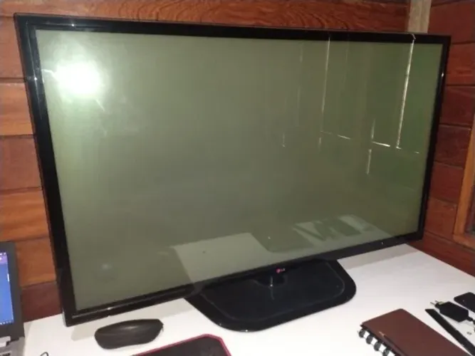 TV LG Plasma 50 polegadas (Modelo 50PN4500) - Excelente Estado