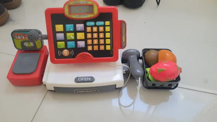 caixa eletrônico de brinquedo