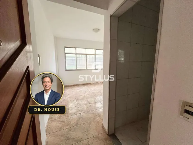 Apartamento com 2 Quartos em Condomínio Fechado em Pilares! M11Q