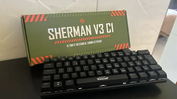 Vendo teclado 60% SHERMAN V3 C1 seminovo só usei 3 vezes