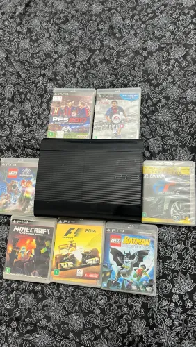 PlayStation 3 DESBLOQUEADO + 7 jogos + 2 controles