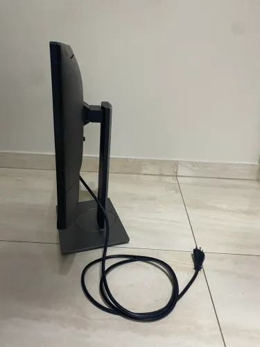 Monitor Dell - Excelente estado - Funcionando perfeitamente