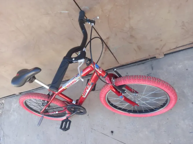 Bicicleta aro 20 revisada algumas peças sem uso