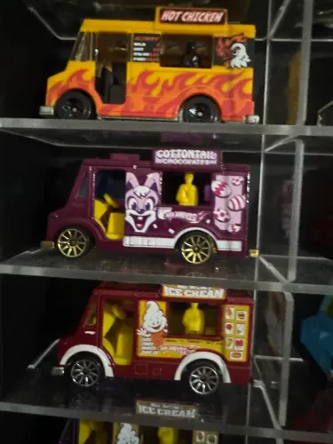 LOTE HOTWHEELS COM 28 QUICK BITES ZERADOS DE COLEÇÃO MUITA RARIDADE!! OPORTUNIDADE