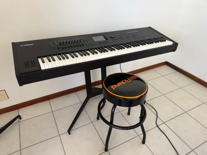 Teclado Sintetizador Motif XF8
