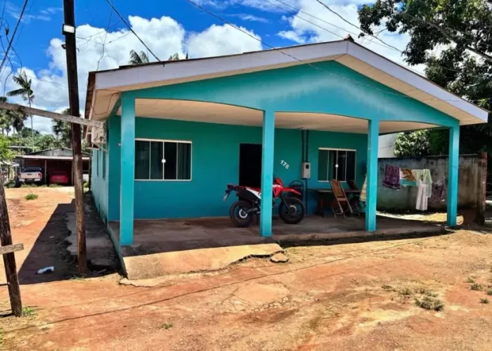BM05 Vendo casa em Abaetetuba