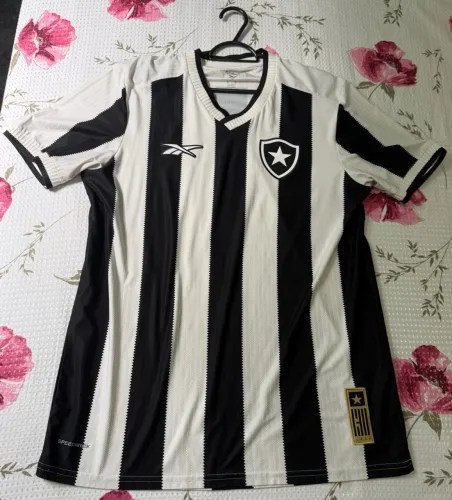 Blusa oficial do Botafogo