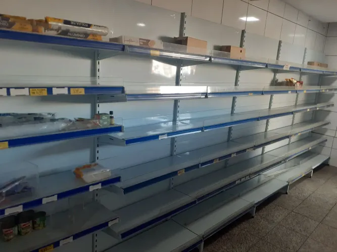 Vendo comércio fechado