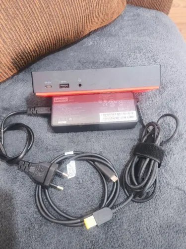 Thinkpad universal USB C Dock Gen 2 40as