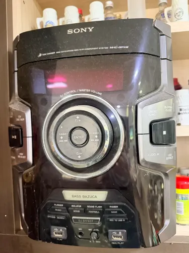 Aparelho de som Sony super forte
