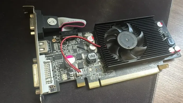 Placa de vídeo Geforce G210